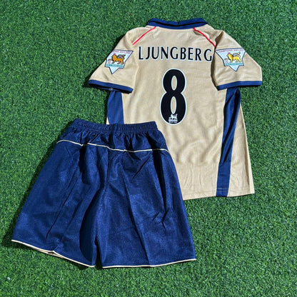 Fredrik Ljungberg #8 Arsenal 2001-2002 Away Golden Kids Retro Football Jersey