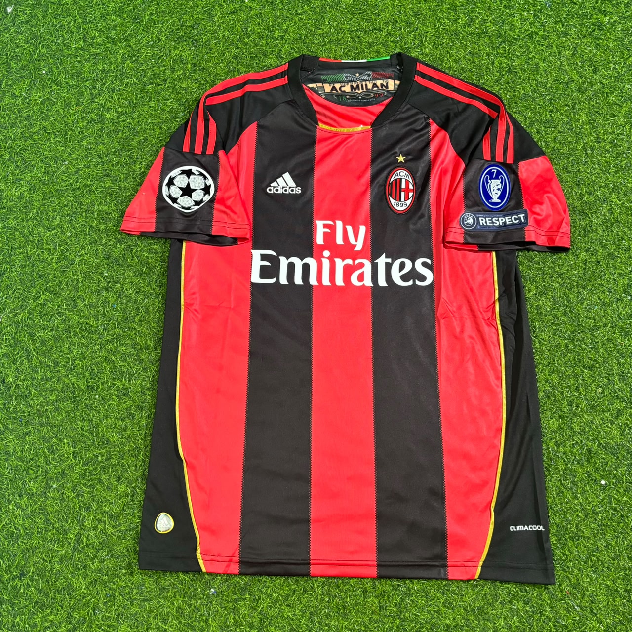 Gennaro Gattuso 8 - Milan 2010/2011 Home Retro Jersey Trikot