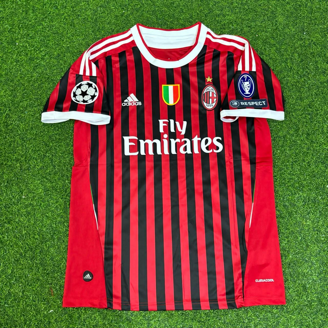Gennaro Gattuso 8 - AC Milan Home 2011/12 Retro Kit Jersey Maillot Trikot Soccer Shirt