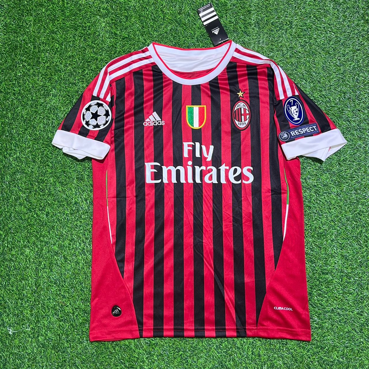Gennaro Gattuso 8 - AC Milan Home 2011/12 Retro Kit Jersey Maillot Trikot Soccer Shirt