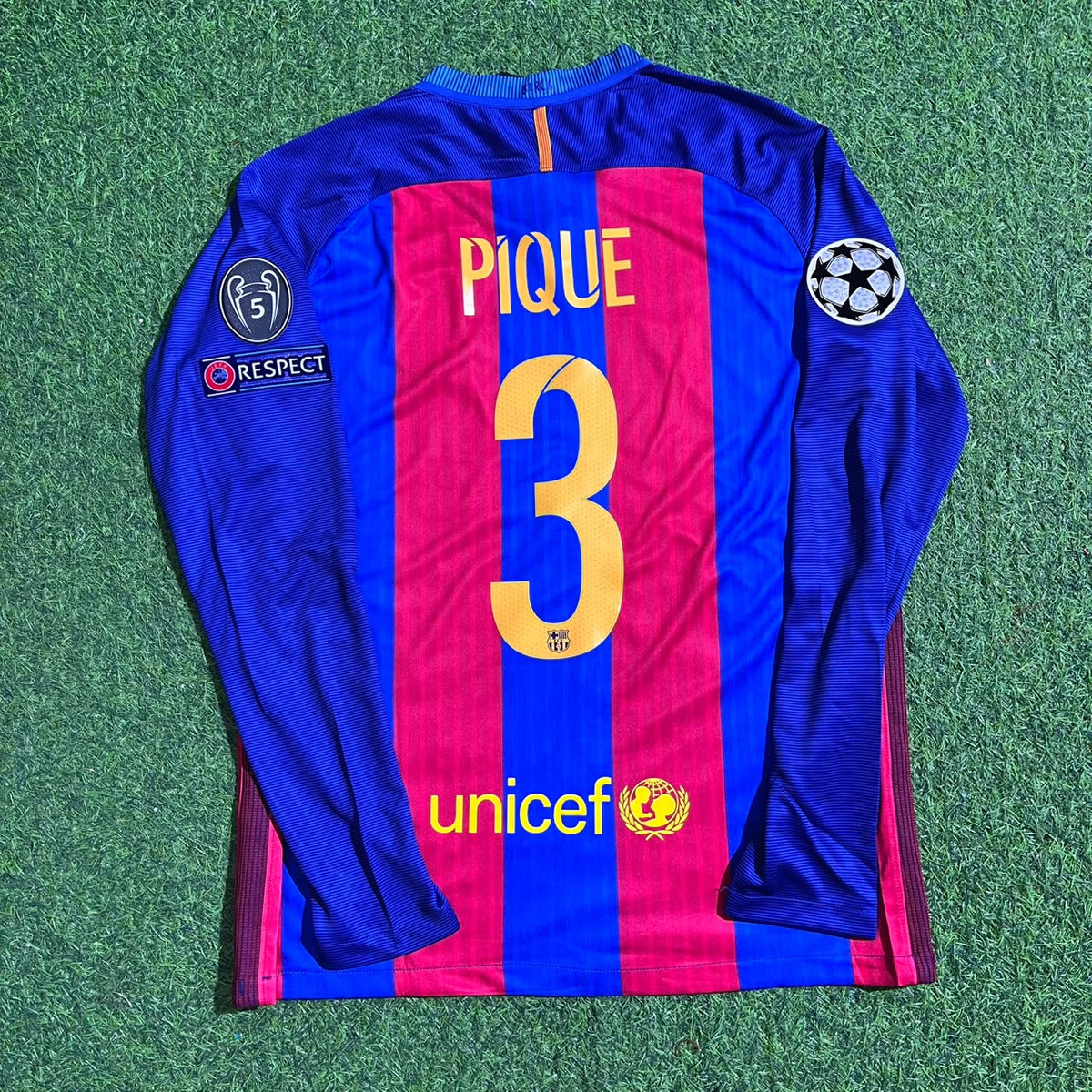 Maillot de foot Gerard Pique Barcelone 2016 avec patch spécial