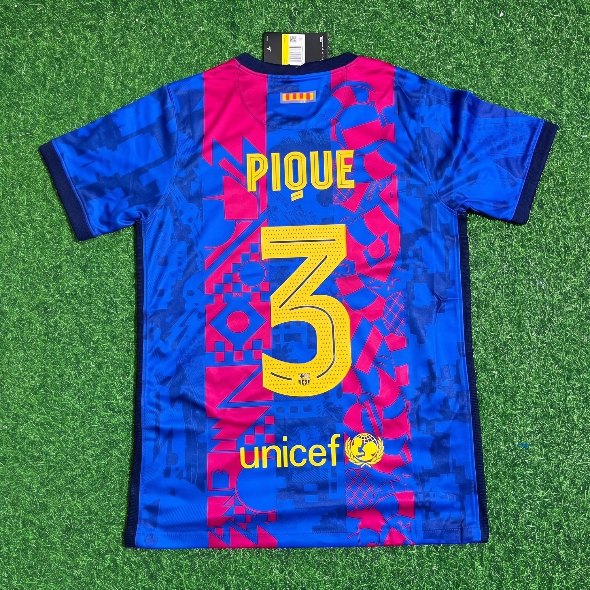 gerard-pique-barcelona-2021-