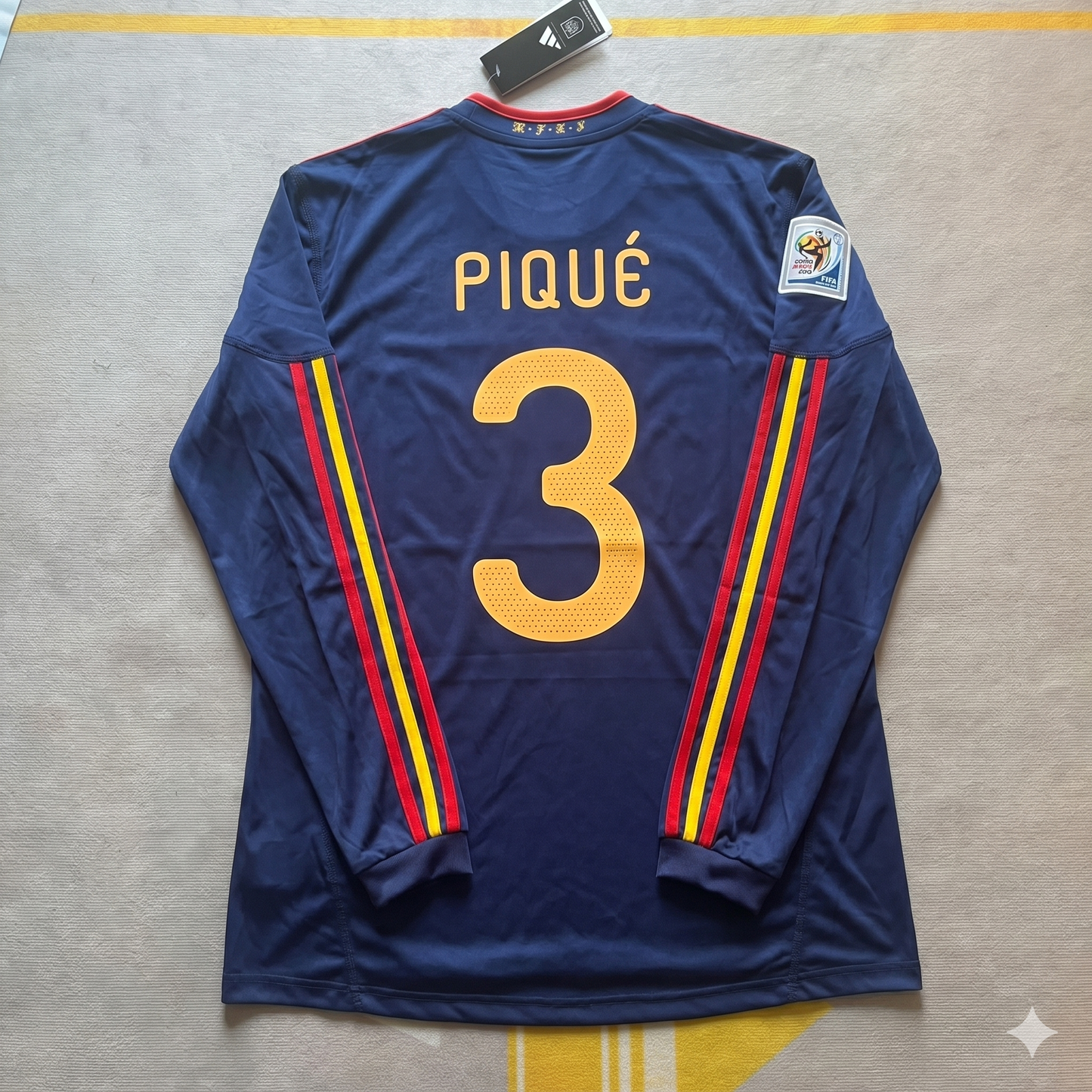 Gerard Pique - Spain 2010 World Cup Final Retro Jersey Trikot