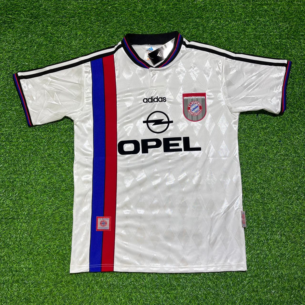 Giovane Elber Bayern München 1997–1998 Auswärts Weißes Retro Fußballtrikot