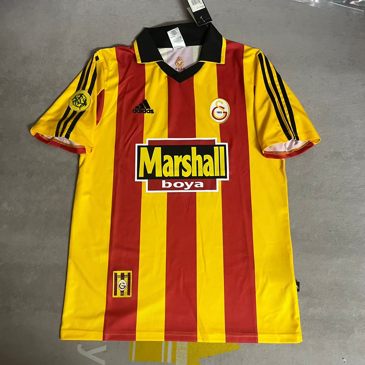 Viktor Osimhen Galatasaray UEFA 2000 Retro Nostalji Formasi Football Home Trikot Jersey Maillot