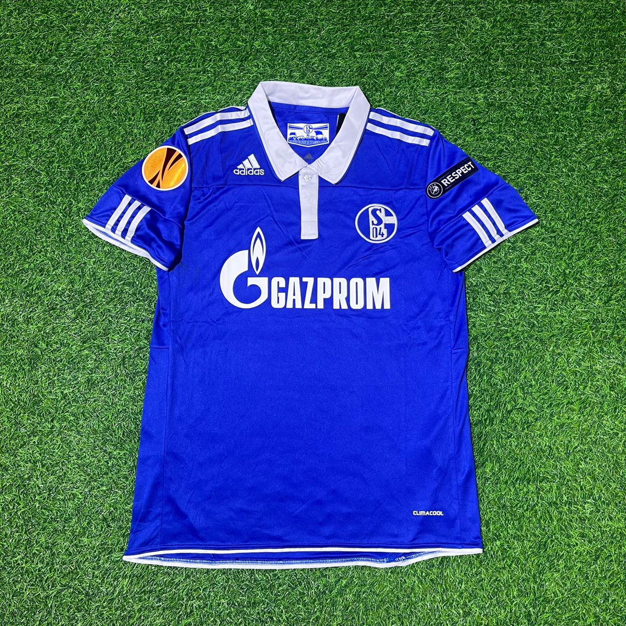 Ivan Rakitić Schalke 04 2011/12 Retro UEFA Patch Football Jersey Kit