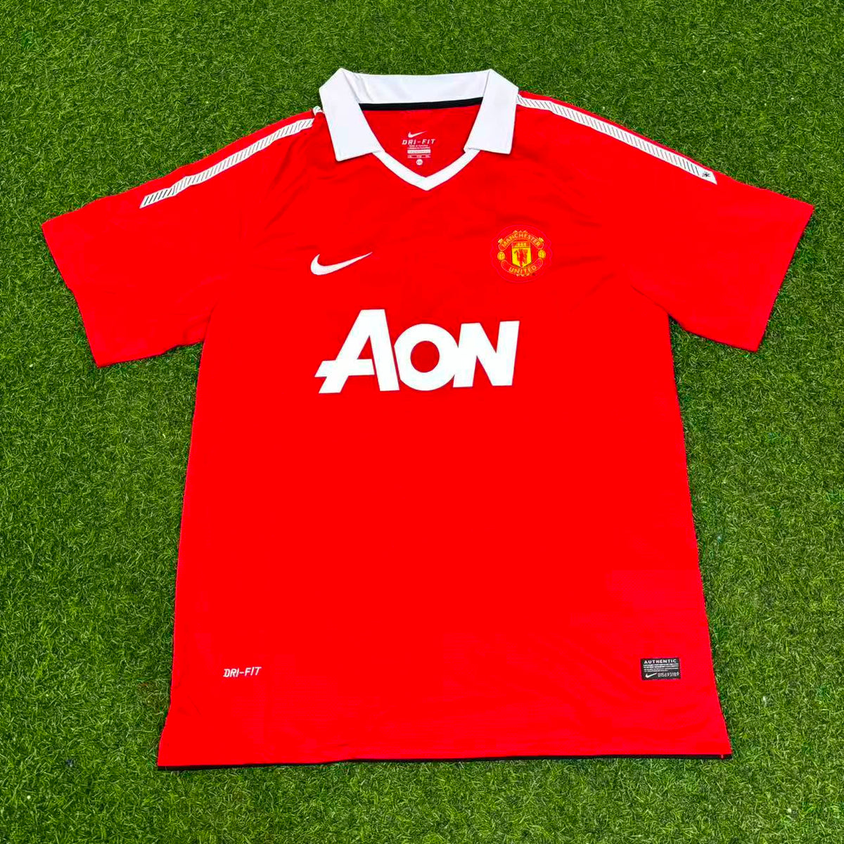 Javier Hernández Chicharito Manchester United 2010/2011 Retro Home Football Jersey