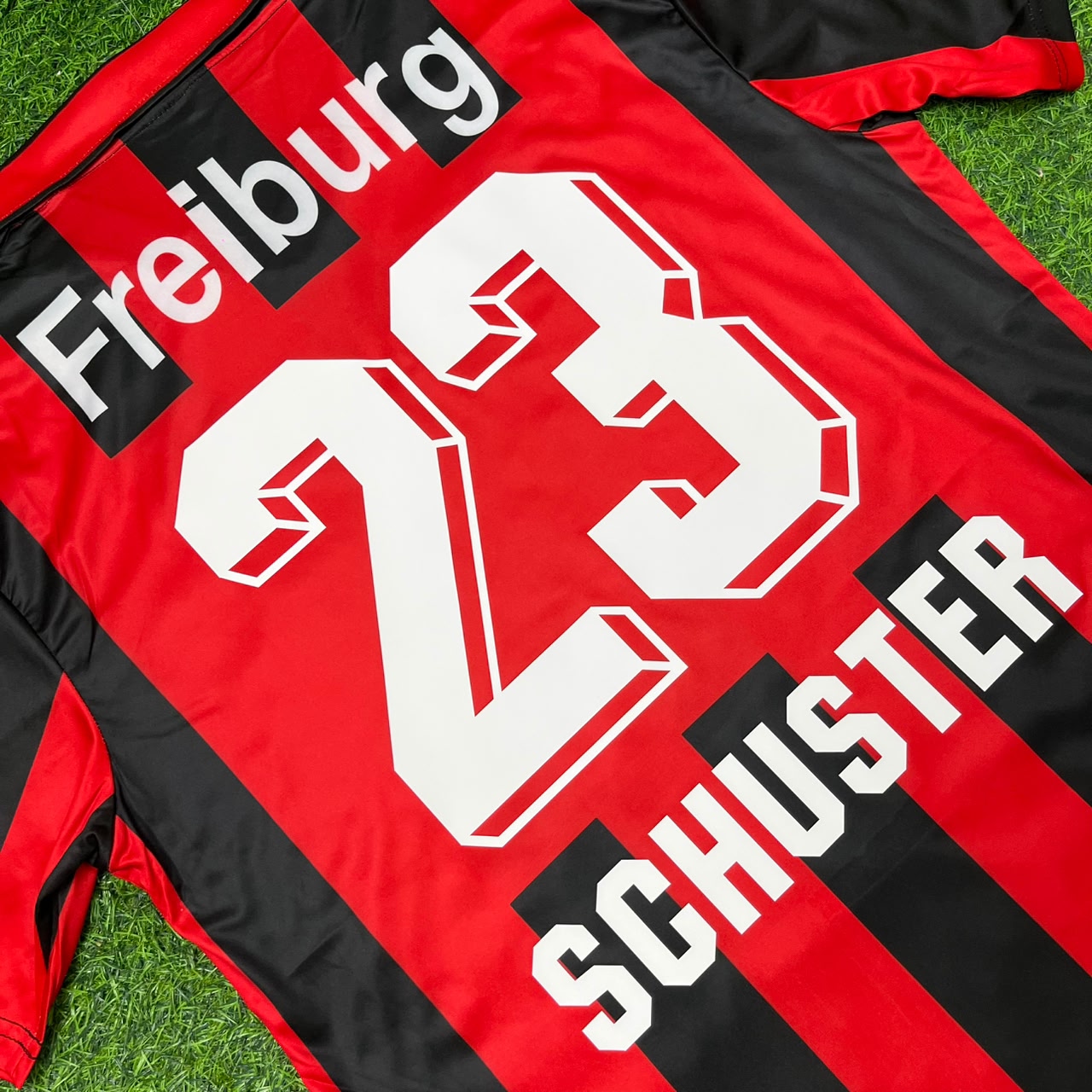 Julian Schuster SC Freiburg Retro Fussballtrikot