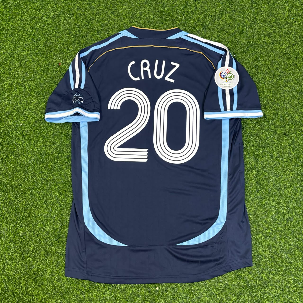 Maillot de football rétro domicile bleu foncé Julio Cruz #20 Argentine Coupe du monde 2006