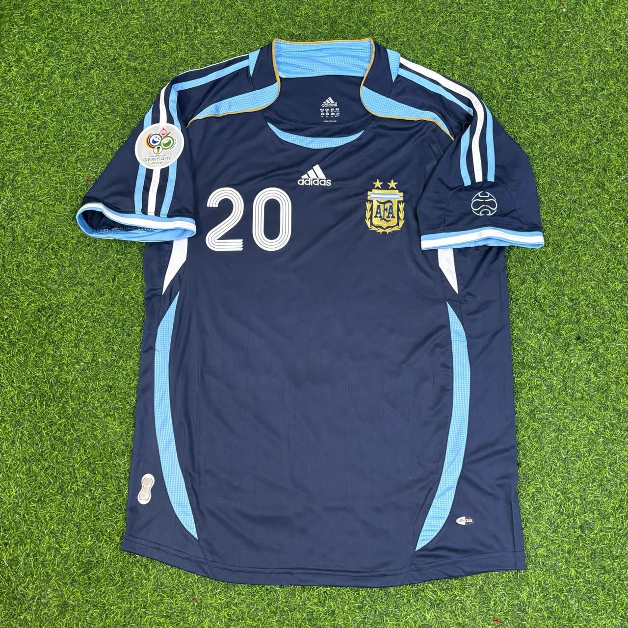 Maillot de football rétro domicile bleu foncé Julio Cruz #20 Argentine Coupe du monde 2006
