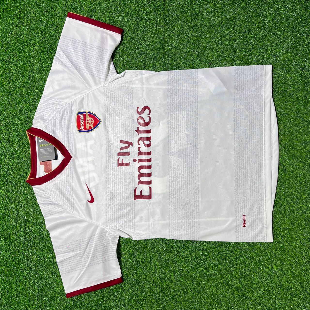 Kanu Arsenal 2004-2005 Away Retro White Football Jersey