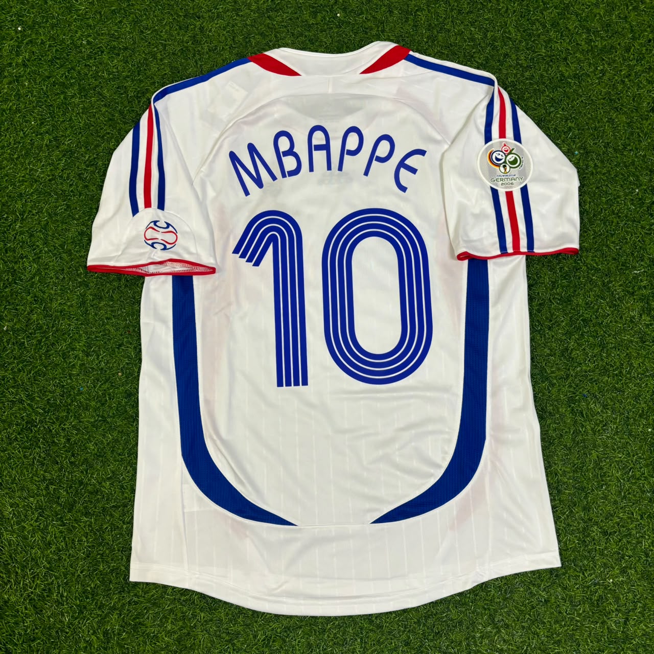 Kylian Mbappe France Commemorative White Retro Kit – | Trikot | Maillot