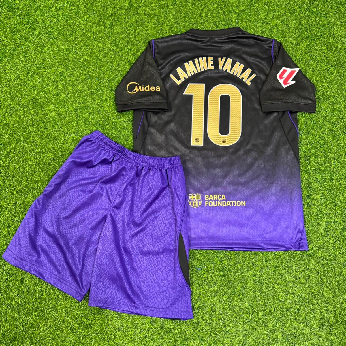 Lamine Yamal #10 Barcelone Nouvelle Saison Maillot Extérieur Enfant Trikot Maillot Football