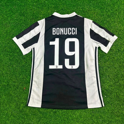 Leonardo Bonucci #19 Juventus 2017-2018 Retro Football Jersey