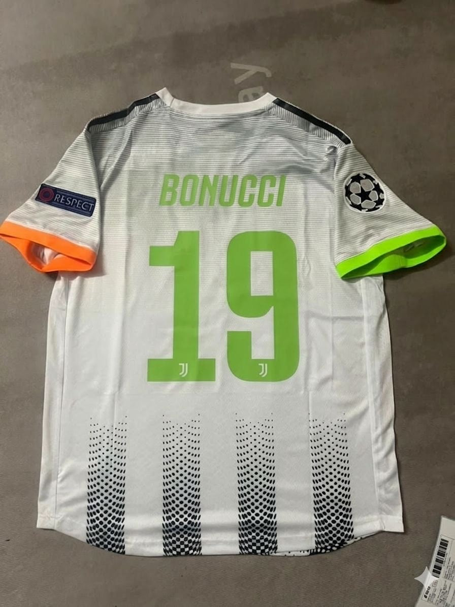 Leonardo Bonucci 19– Juventus 2019-20 Home Jersey | Retro Kit | Maillot | Trikot