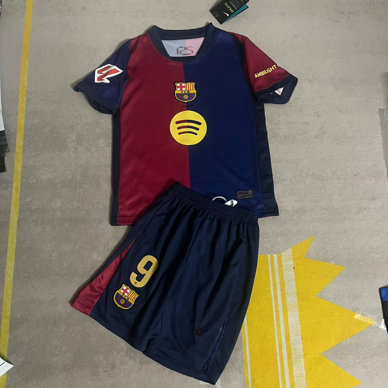 Robert Lewandowski Barcelona Kids Kit Kindertrikot Maillot Enfant Kindertrui (Ages 3-13)