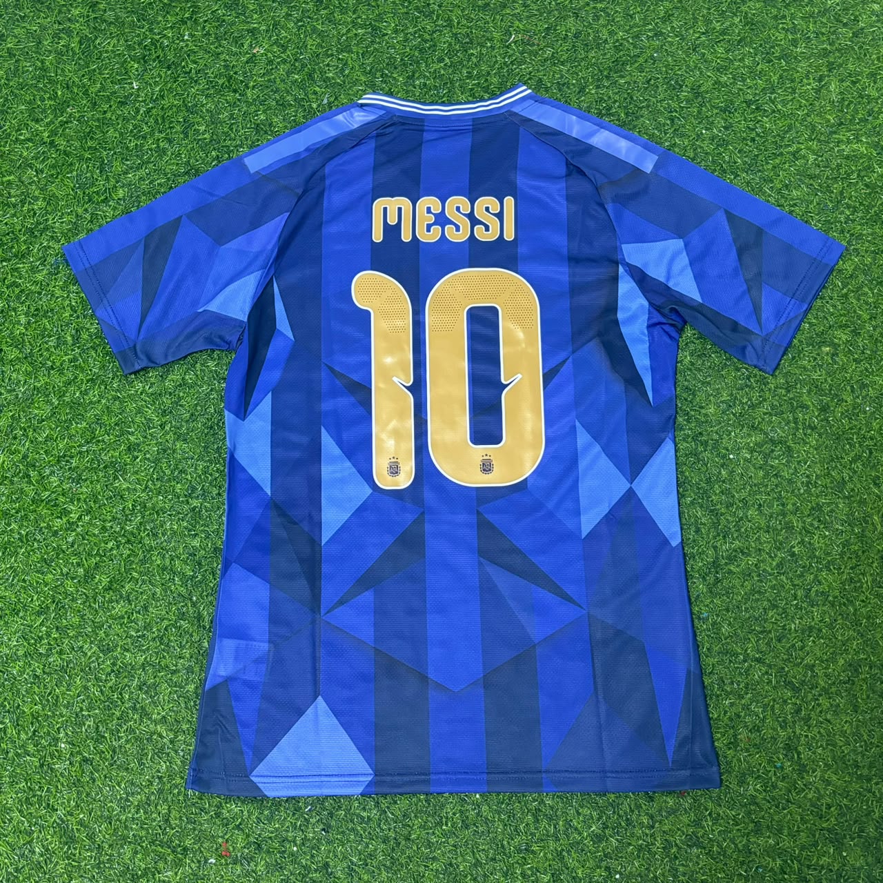Lionel Messi #10 Argentina Commemorative Football Jersey Kit