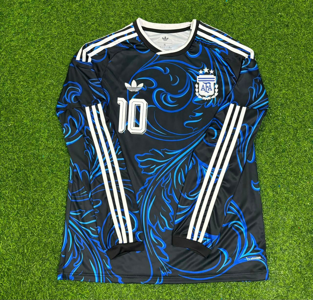 Diego Armando Maradona #10 Argentina Retro Away Long Sleeve Football Jersey