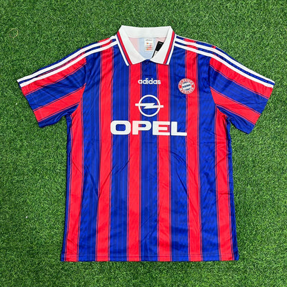 Maillot de football rétro d'Andreas Brehme du Bayern Munich