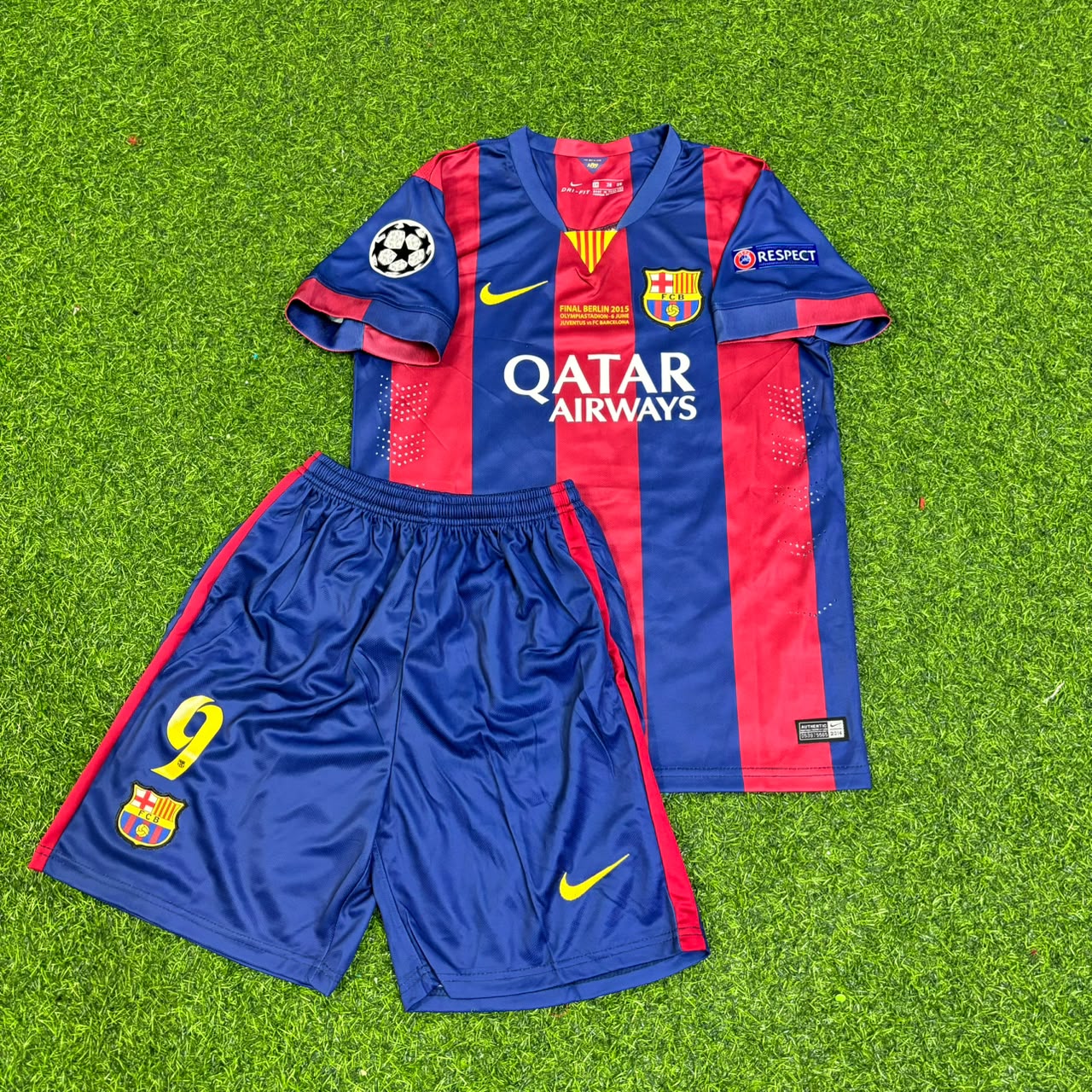 Luis Suárez #9 Barcelona 2015 Champions League Final Kids Retro Jersey