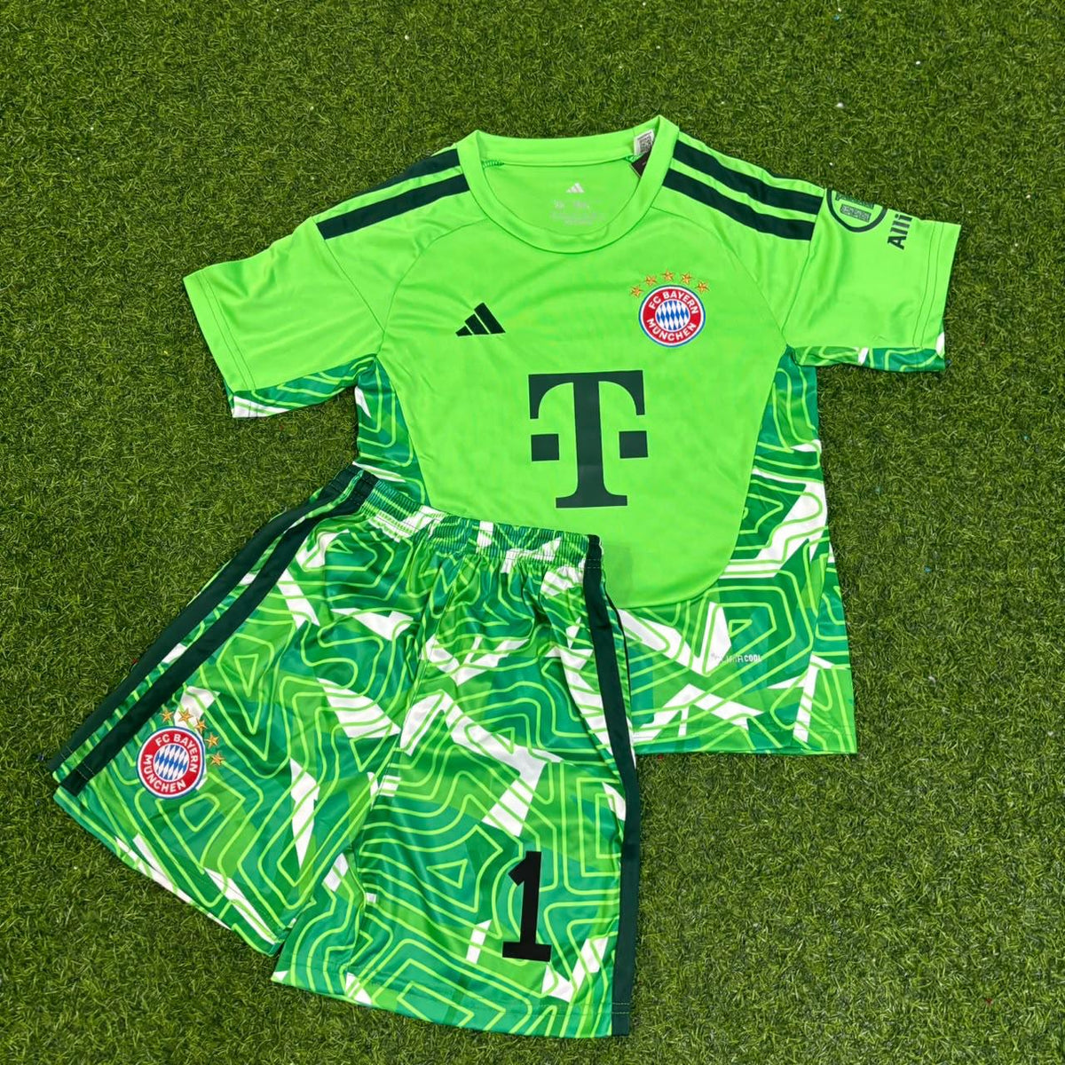 Manuel Neuer Bayern Munich 2026-2027 Goalkeeper Football Jersey Kit
