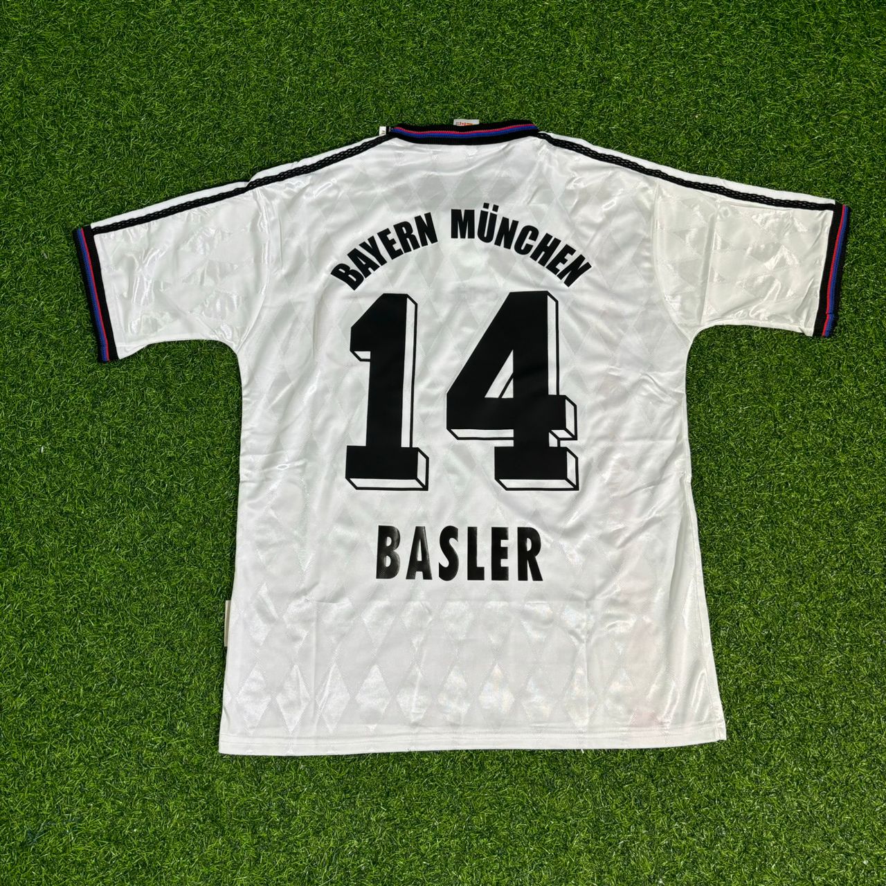 Mario Basler Bayern München 1997-1998 Auswärts Weiß Retro Fußballtrikot