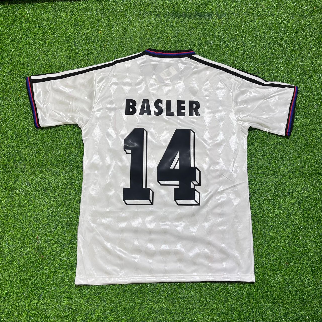 Mario Basler Bayern Munich 1997-1998 Away White Retro Football Jersey Kit