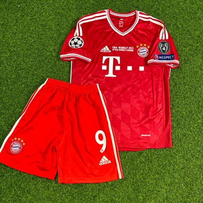 Mario Mandžukić #9 Bayern Munich 2013 Champions League Final Kids Retro Football Jersey