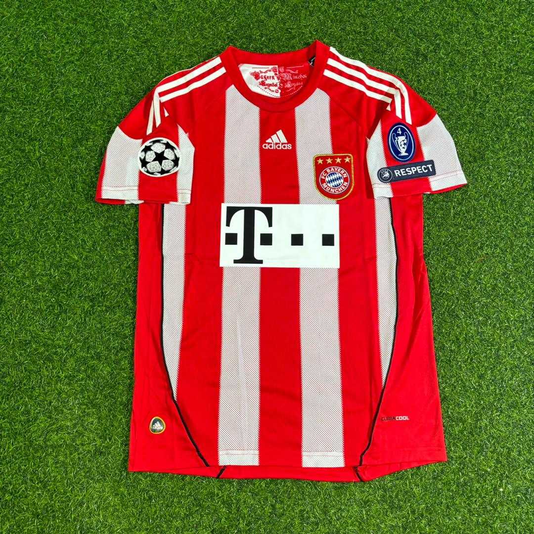 Mark van Bommel Bayern Munich 2010/11 Home Jersey Trikot