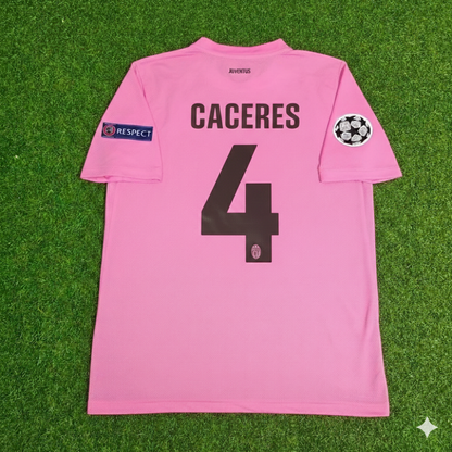Maillot rétro rose de la Juventus de Martin Caceres, saison 2012-2013