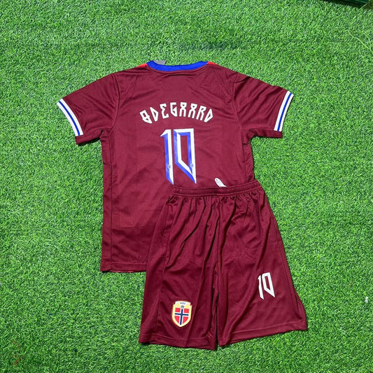 Martin Ødegaard Norwegen WM 2026 Neues rotes Fußballtrikot