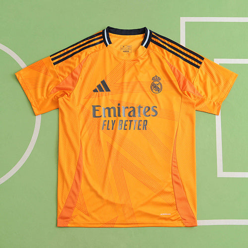 Orangefarbenes Special Edition-Trikot von Real Madrid