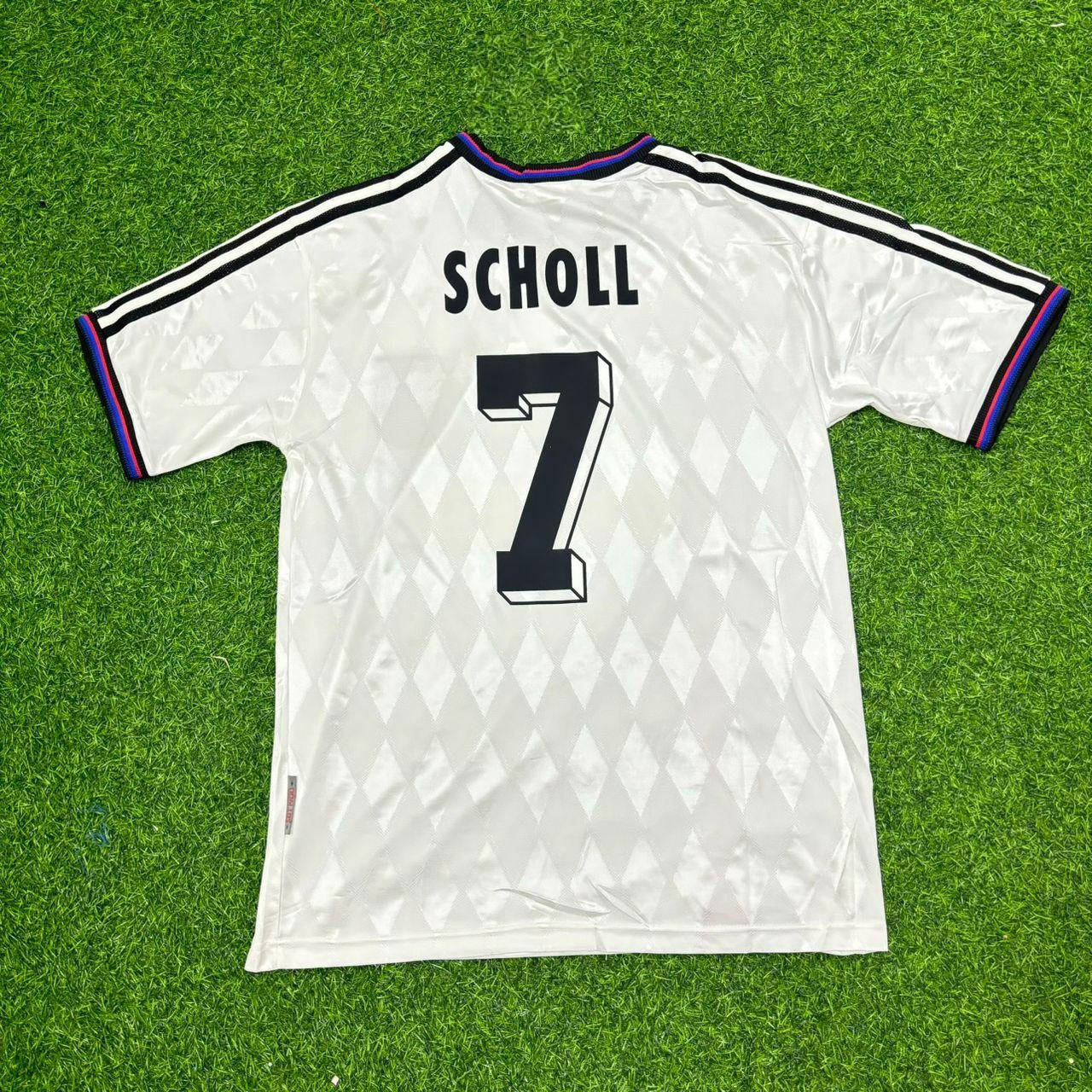 Mehmet Scholl Bayern Munich 1997-1998 Away White Retro Football Jersey Kit