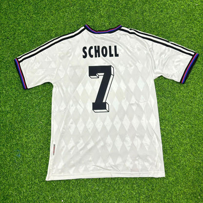Mehmet Scholl Bayern Munich 1997-1998 Away White Retro Football Jersey Kit