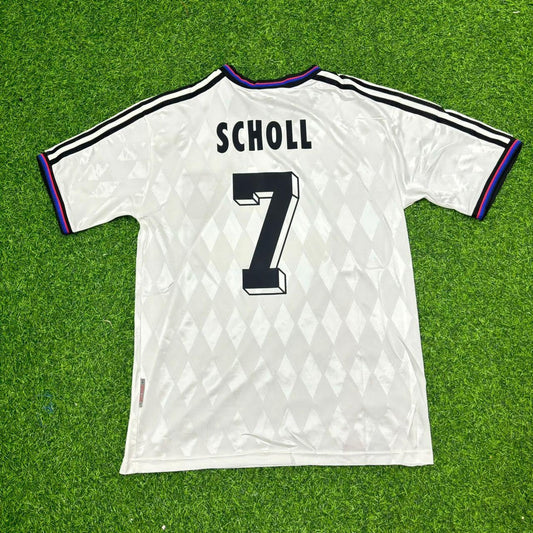 Mehmet Scholl Bayern Munich 1997-1998 Away White Retro Football Jersey Kit