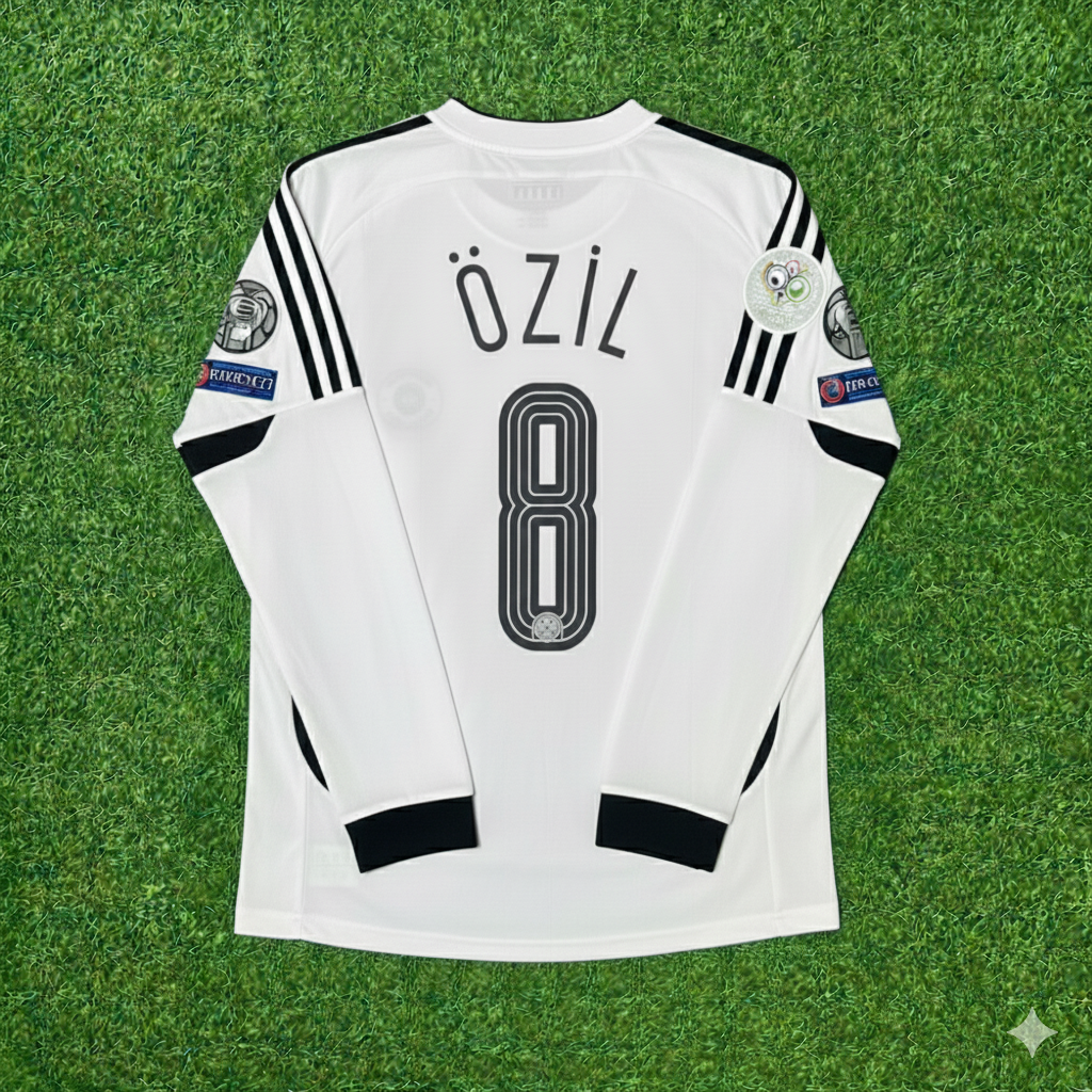 Maillot de football rétro blanc à manches longues de Mesut Özil (Allemagne) pour la Coupe du monde