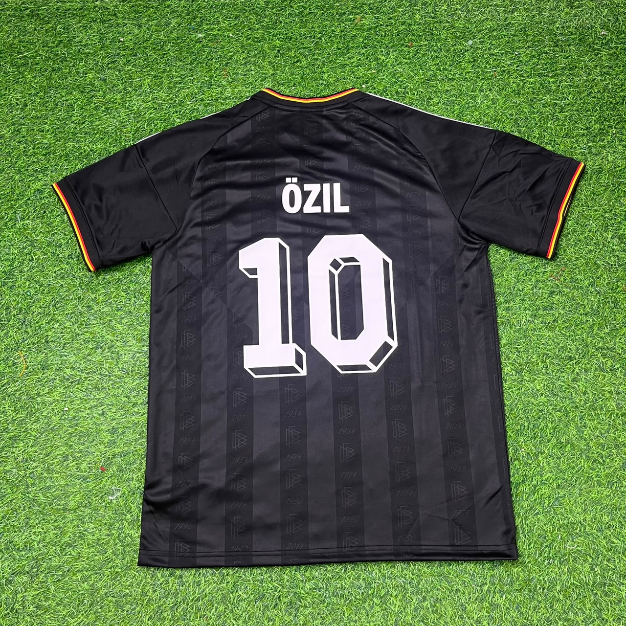 Mesut Özil 10 Germany Black Retro Football Jersey