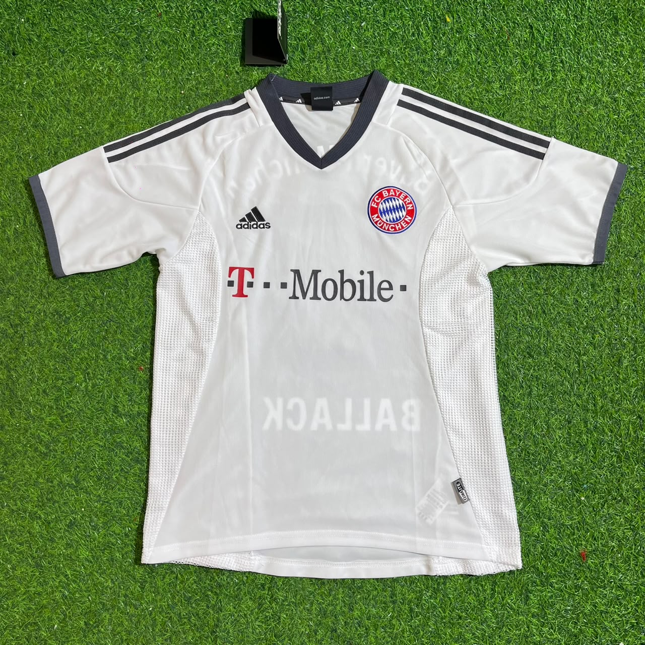 Michael Ballack Bayern Munich 2002/2004 Away White Retro Football Jersey Trikot Mailot