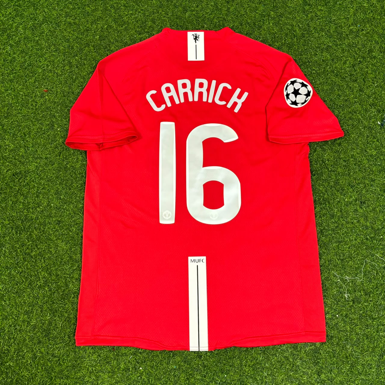 Michael Carrick Manchester United Champions League Final Moscow 2008 Retro Red Football Shirt