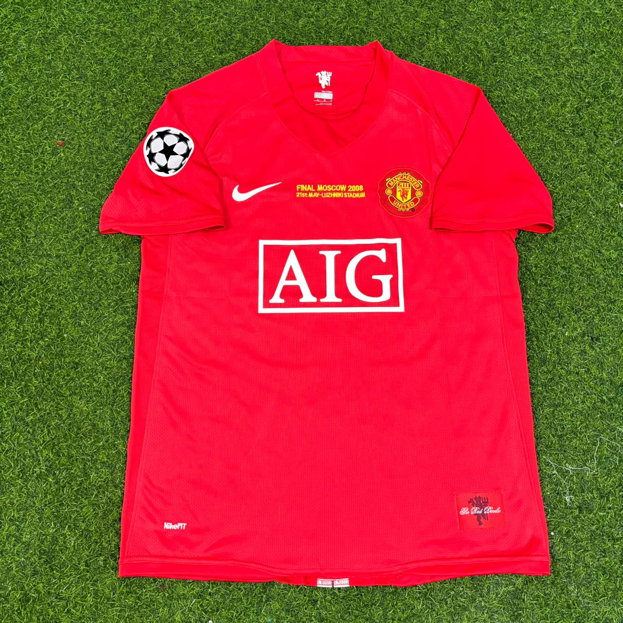 Michael Carrick Manchester United Champions League Final Moscow 2008 Retro Red Football Shirt