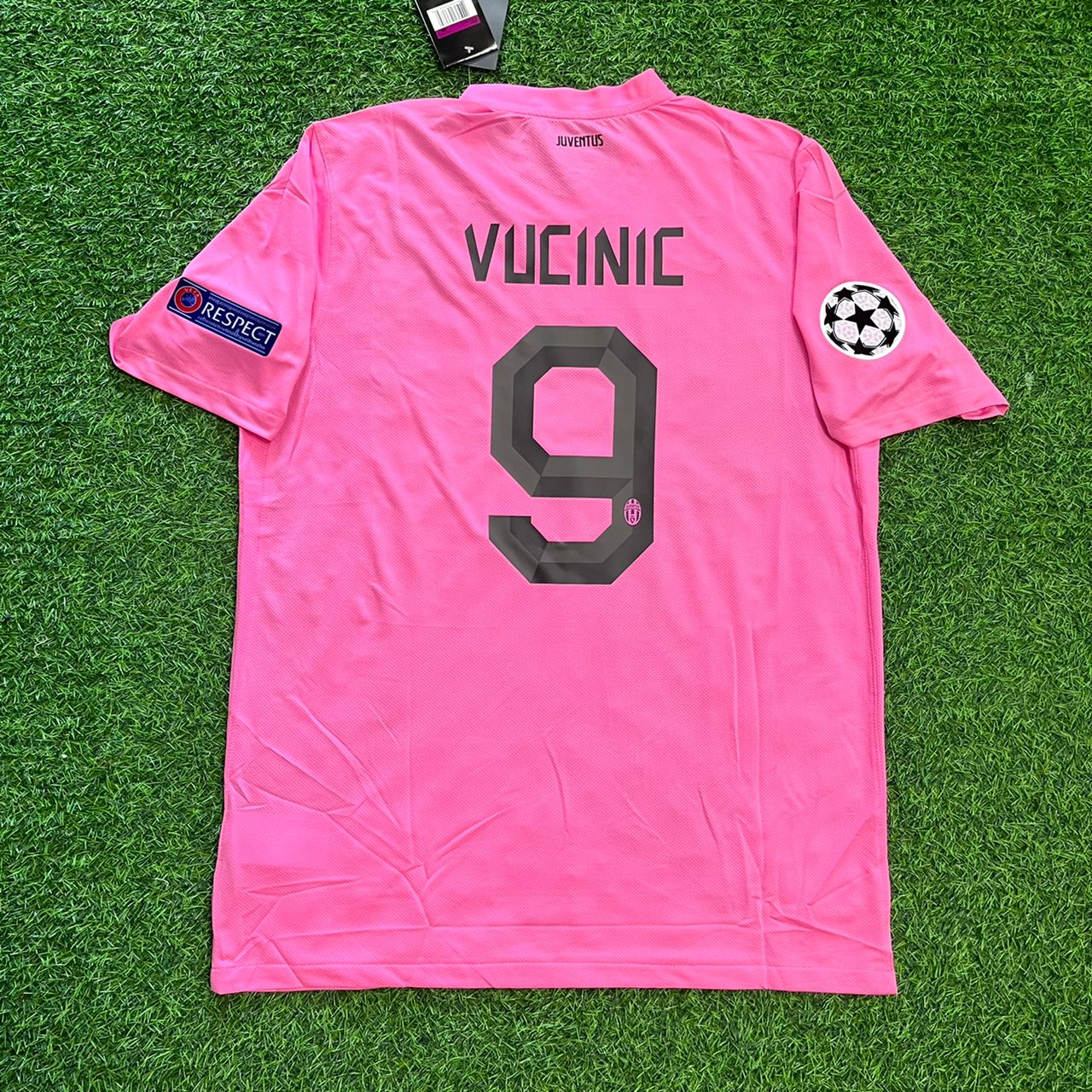 Mirko Vucinic Juventus Pink 2012 2013 Season Retro Jersey Soccer Shirt
