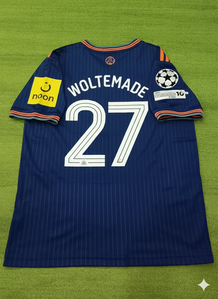 Maillot de football extérieur de Newcastle United, saison 2026, porté par Nick Woltemade