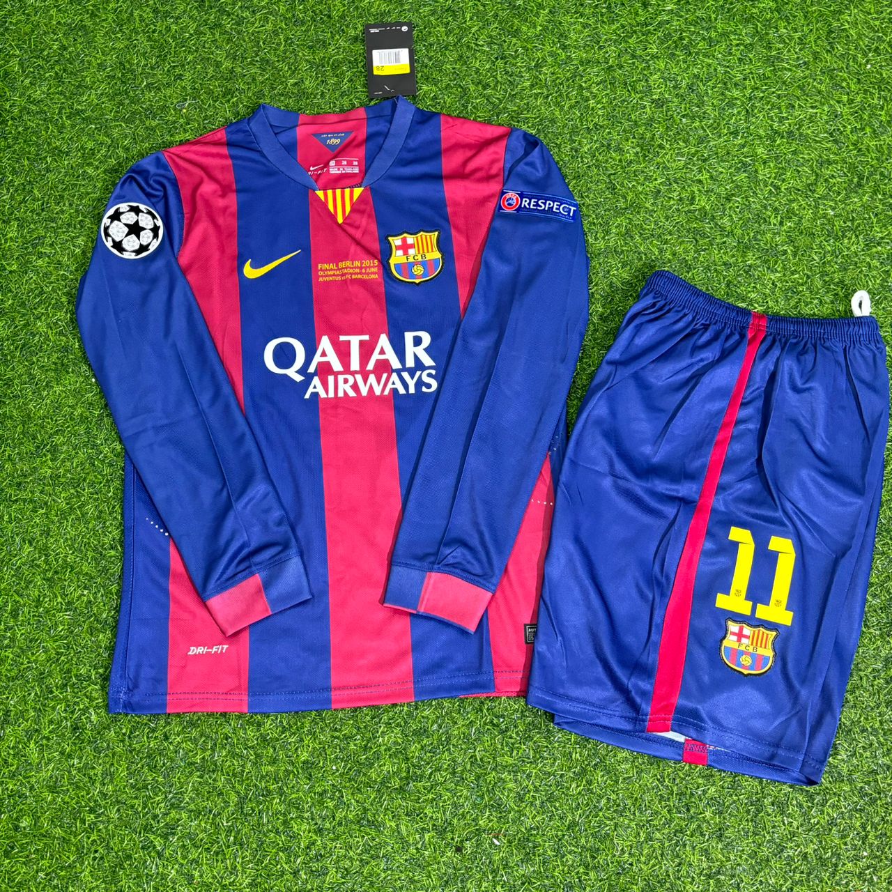 Maillot de football rétro à manches longues pour enfant, porté par Neymar Jr et le FC Barcelone, lors de la finale de la Ligue des champions 2015.