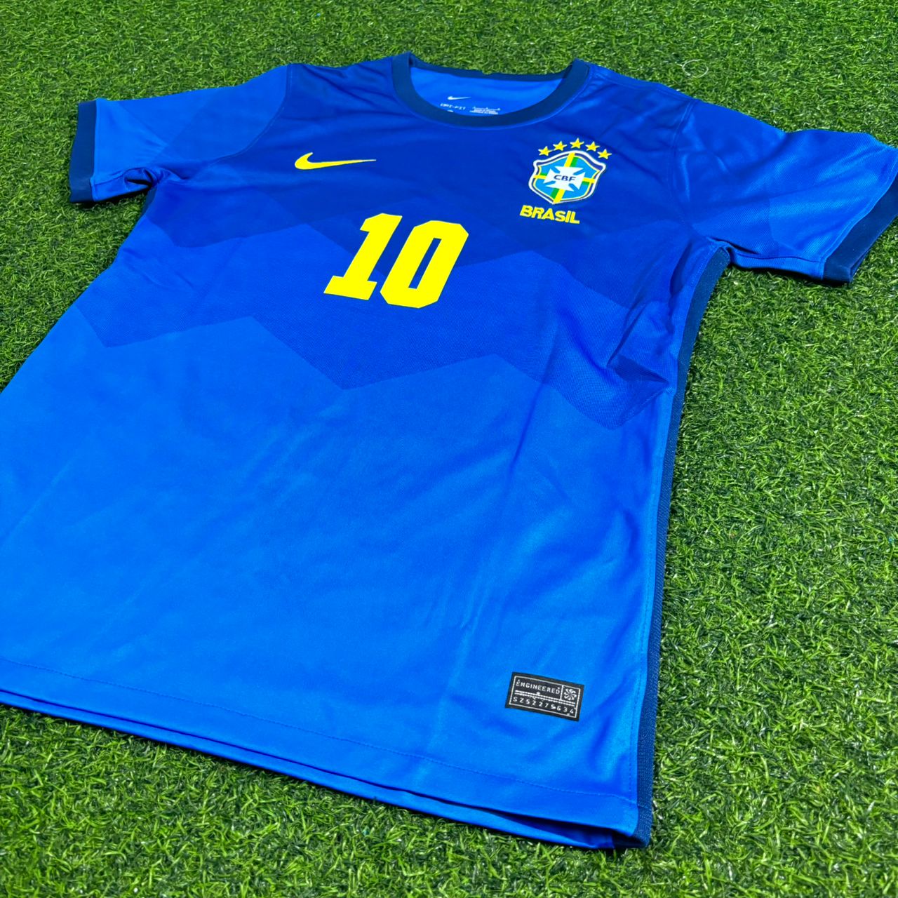 Maillot de football bleu Neymar Jr Brésil Copa America 2021