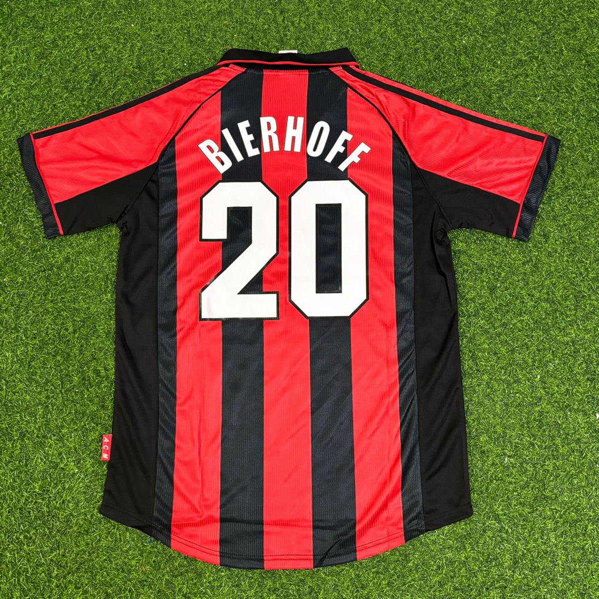 Maillot de football rétro Oliver Bierhoff 20 - AC Milan 1999