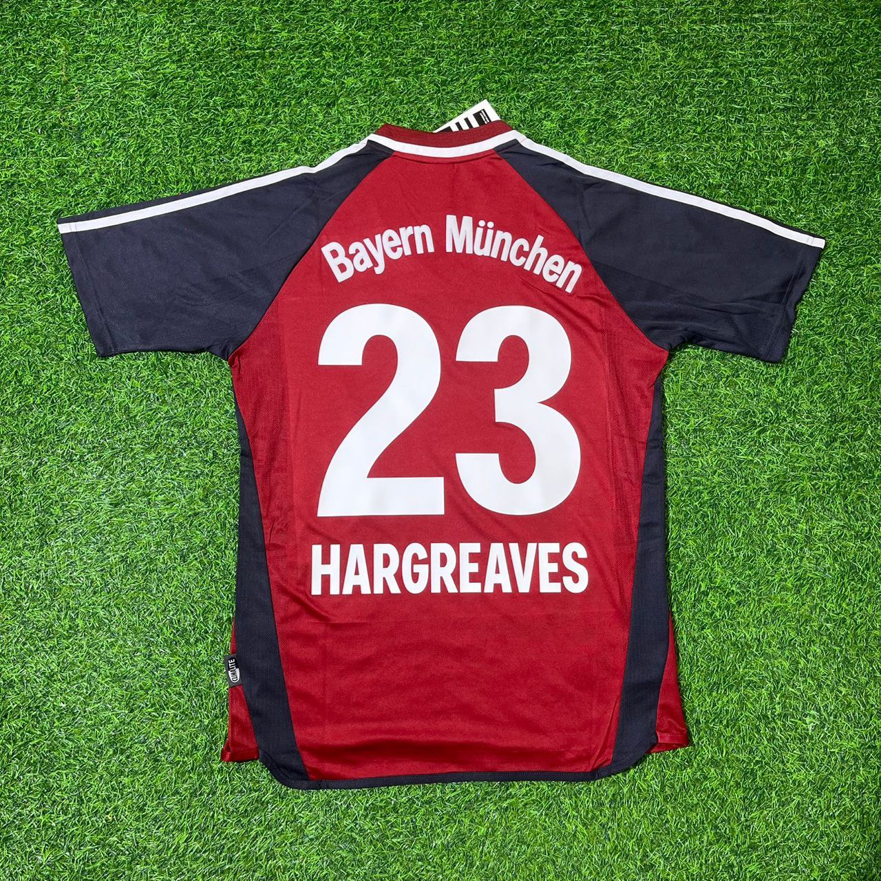 Owen Hargreaves Bayern Munich 2001/2002 Red Retro Football Jersey