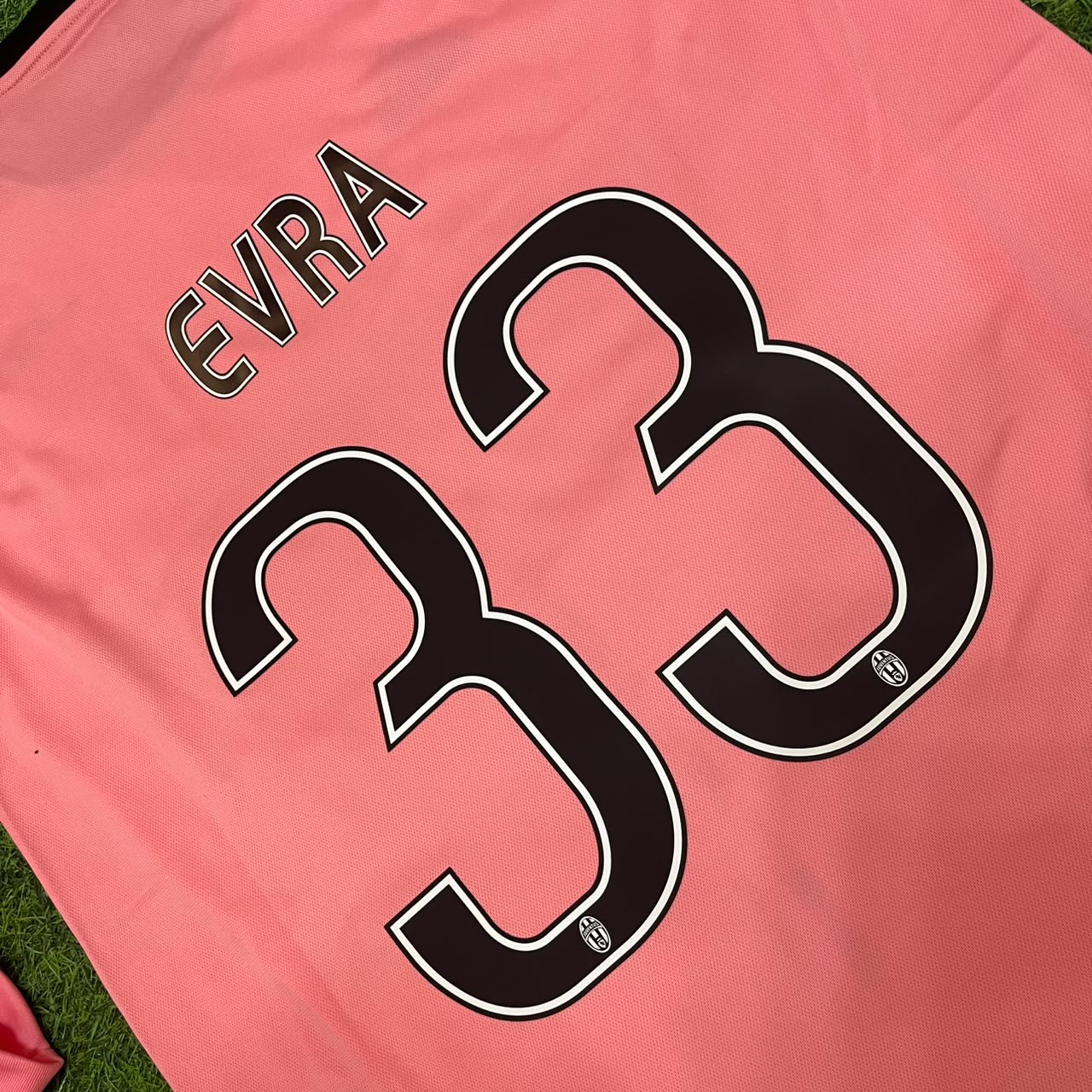 Patrice Evra Juventus Pink Retro 2015-2016 Pink Jersey Trikot