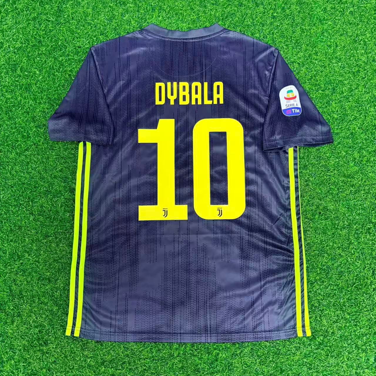 Paulo Dybala #10 Juventus 2017-2018 Retro Home Football Jersey