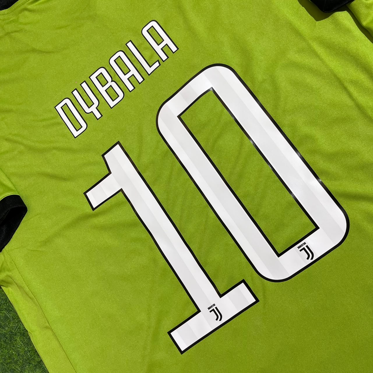Paulo Dybala #10 Juventus 2017-2018 Season Third Green Retro Football Jersey