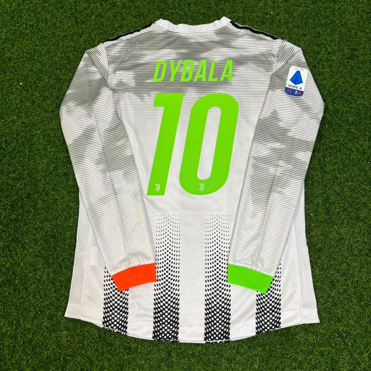 Paulo Dybala #10 Juventus 2019-2020 Long Sleeve Retro Football Jersey